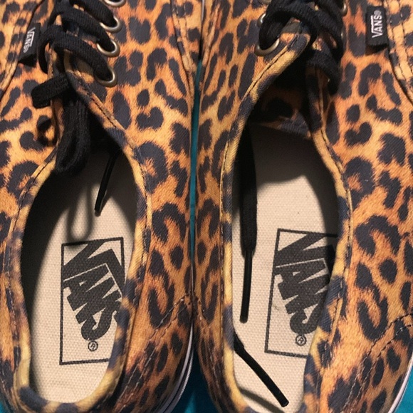 Vans - Picture 9 of 9